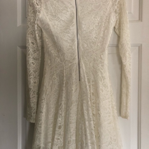 Cream lace dress 2P - Picture 4 of 5